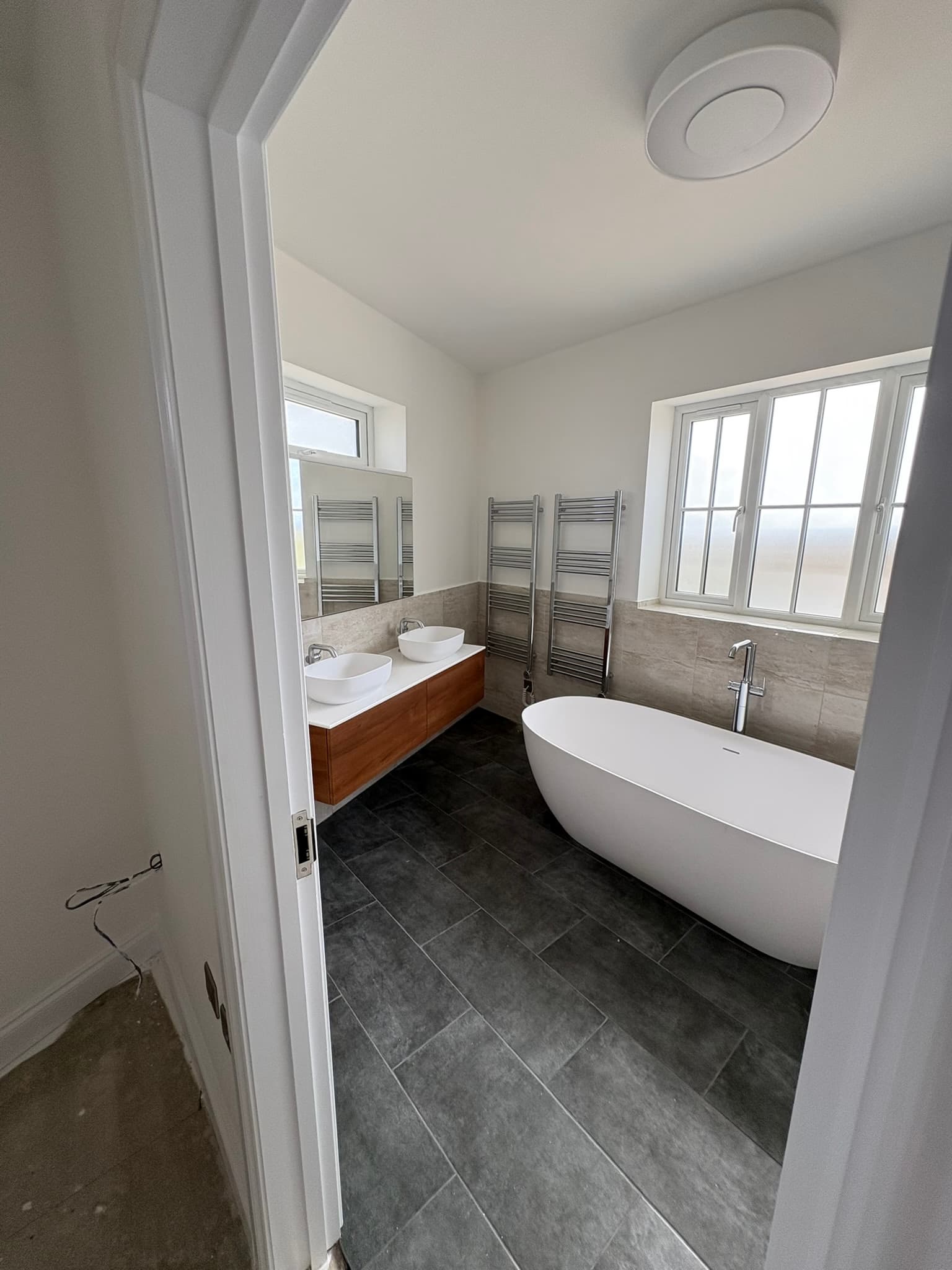 Large Bathroom Ely — image 4