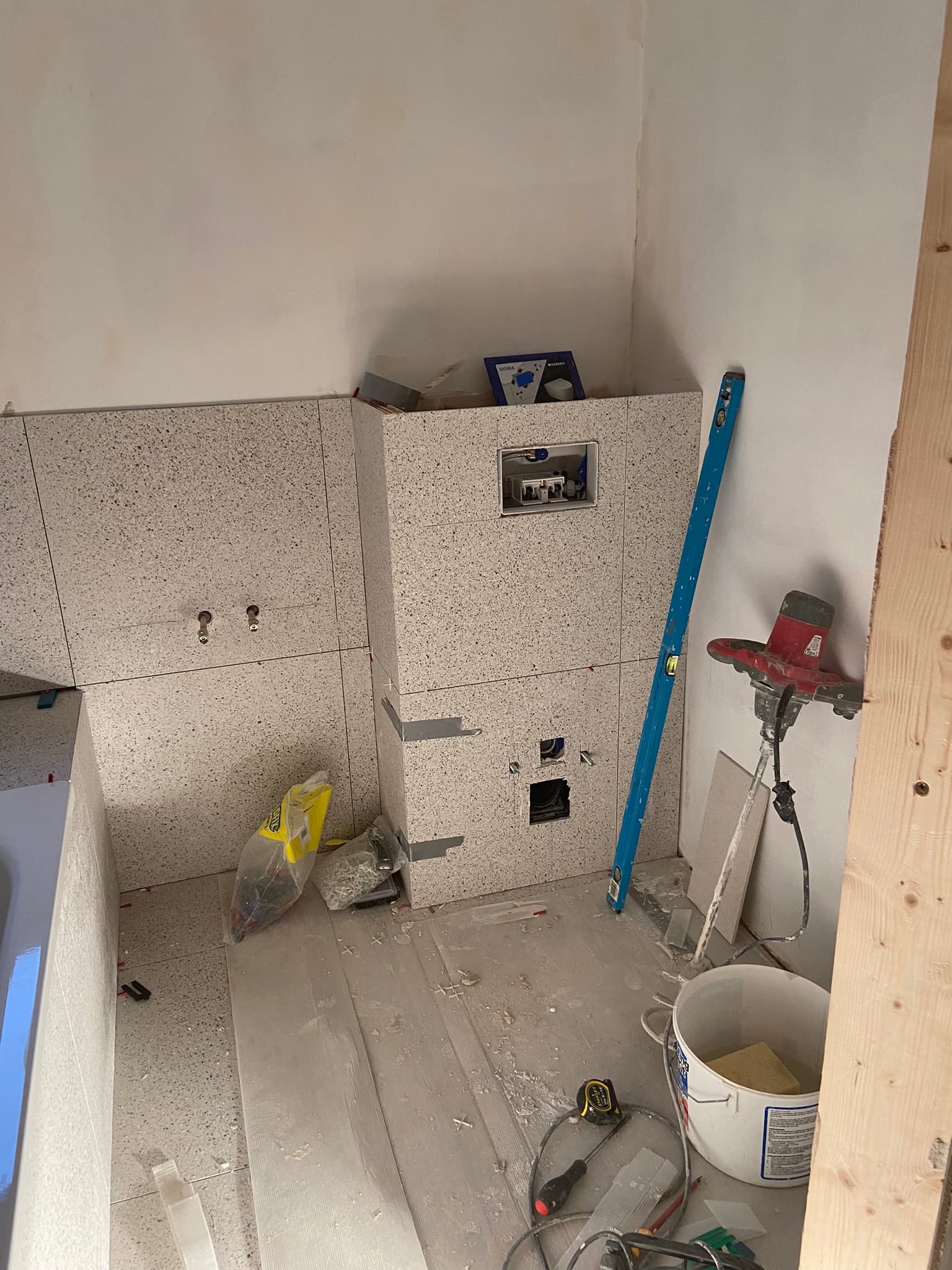 Bathroom Northfields — image 14