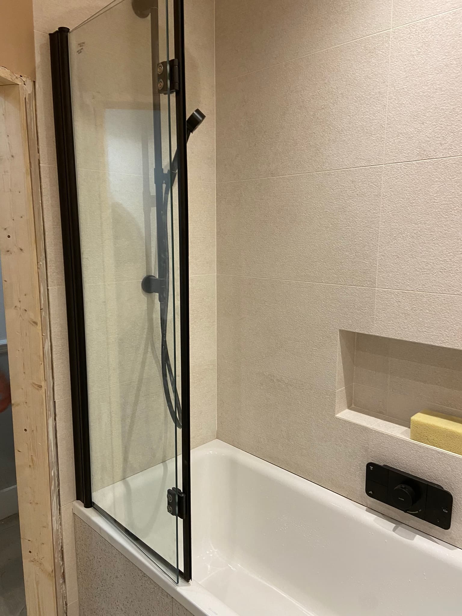 Bathroom Northfields — image 21