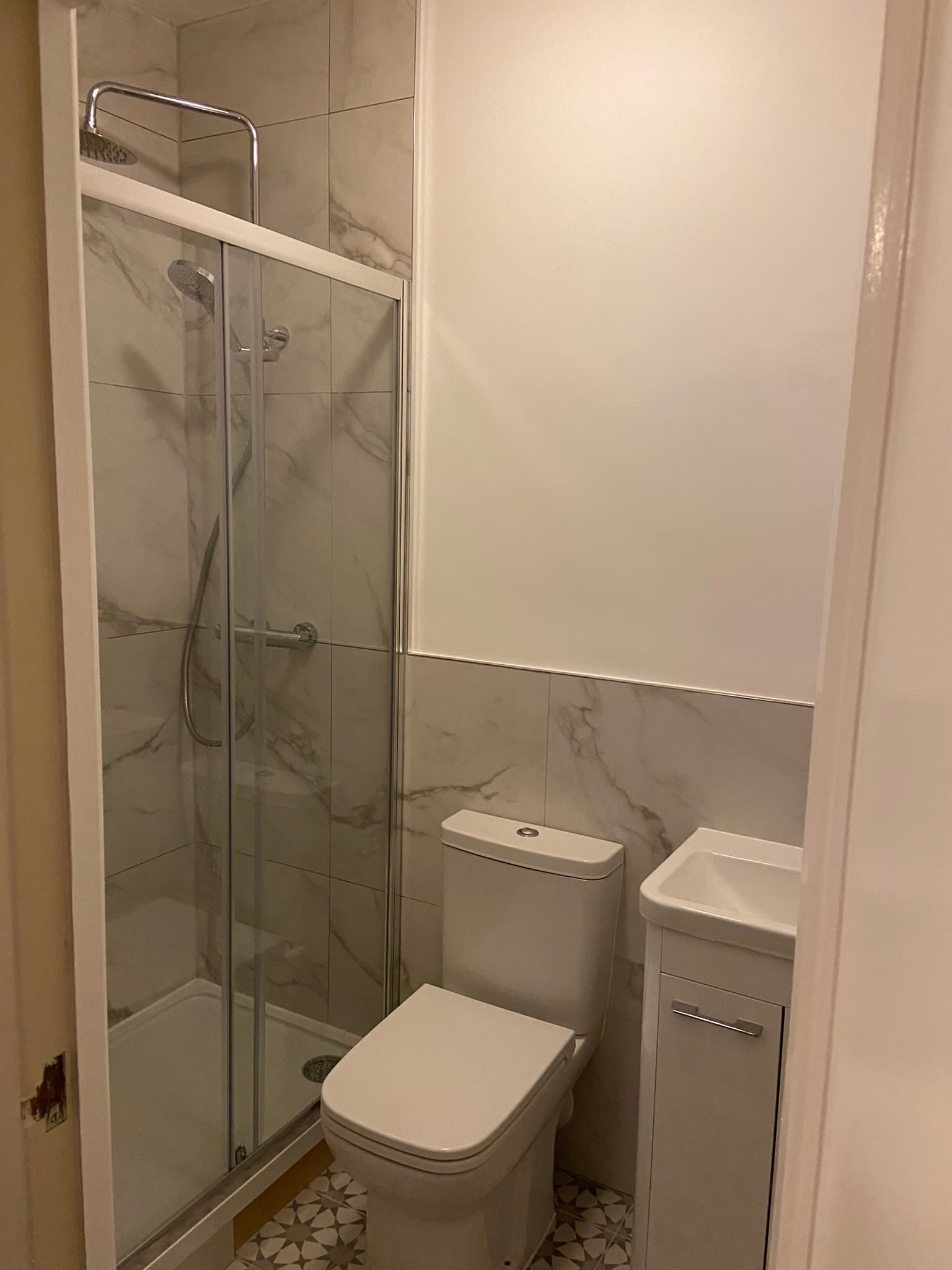 Small Shower Room West Kensington — image 2