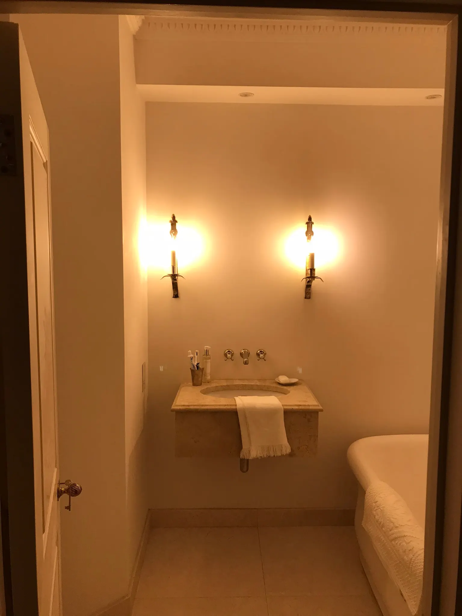 Bathroom Renovation, South Kensington — image 4