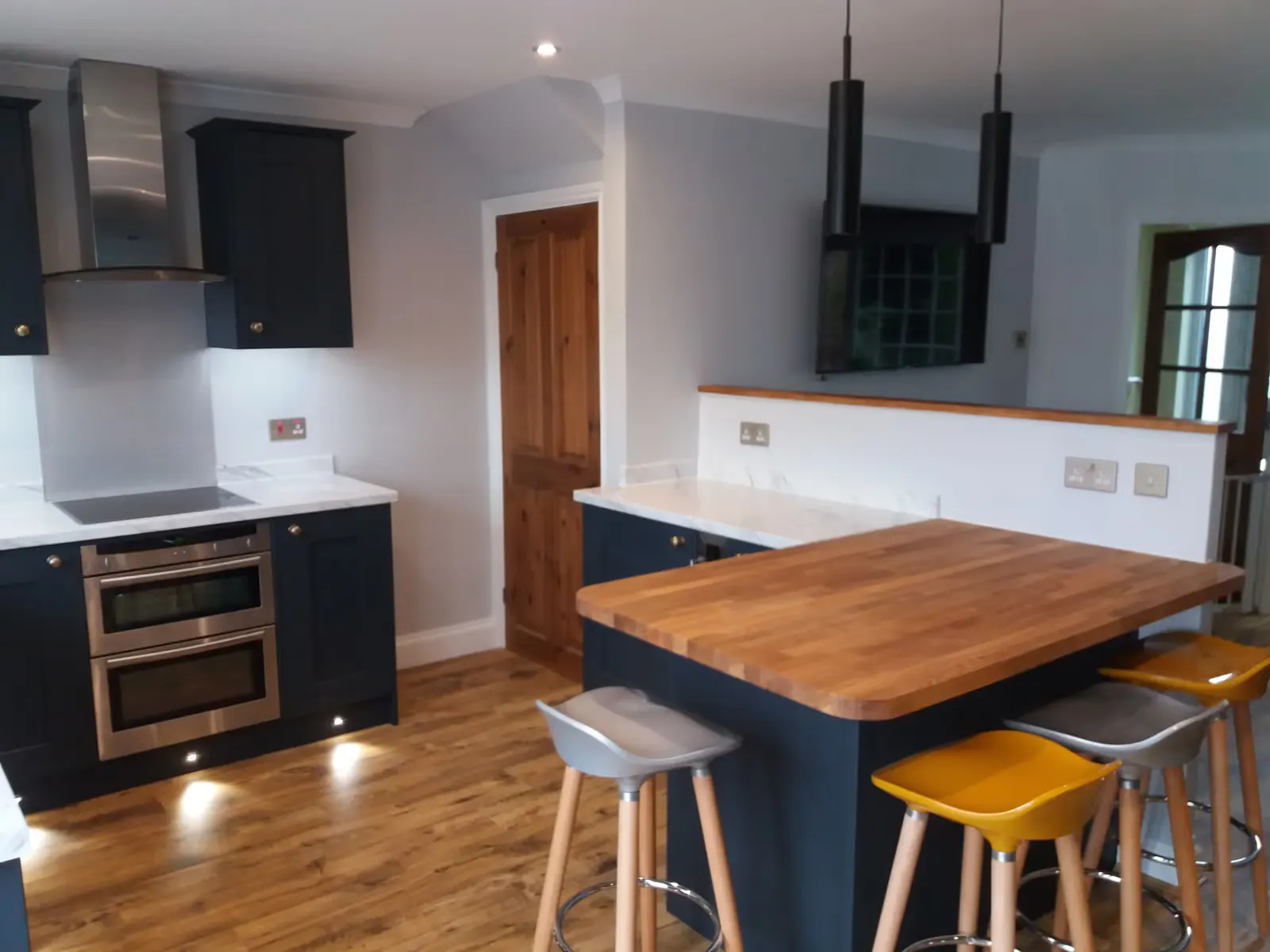 Navy Shaker Kitchen Renovation with Oak Worktop — image 3